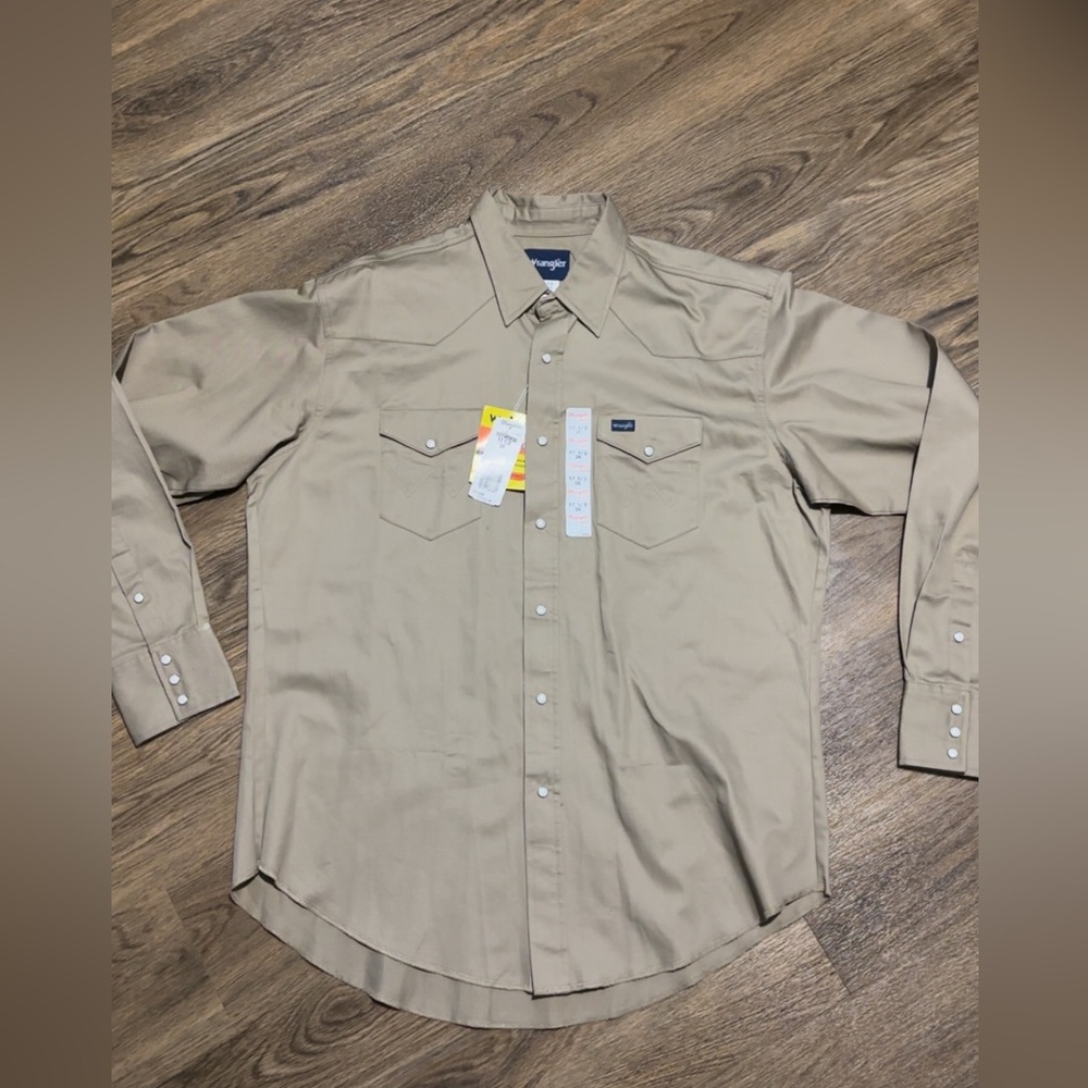 NEW WITH TAGS Wrangler Men’s Khaki Western Pearl Snap size 17 1/2-36